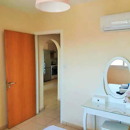 206 Sunrise Beach Apartment